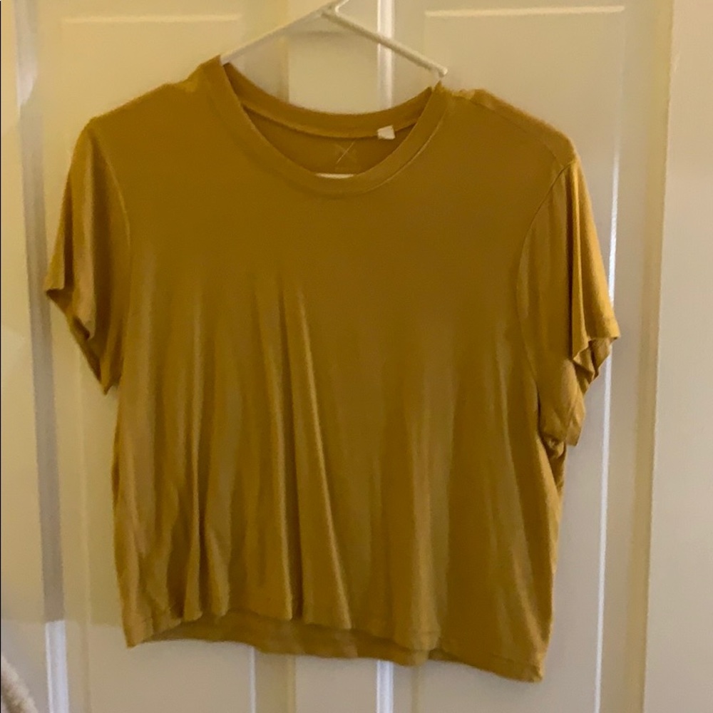 Mustard color cropped tshirt